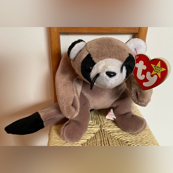 Ty Beanie Babies 1995 Ringo The Raccoon- Retired With Tag Errors - Picture 1 of 9